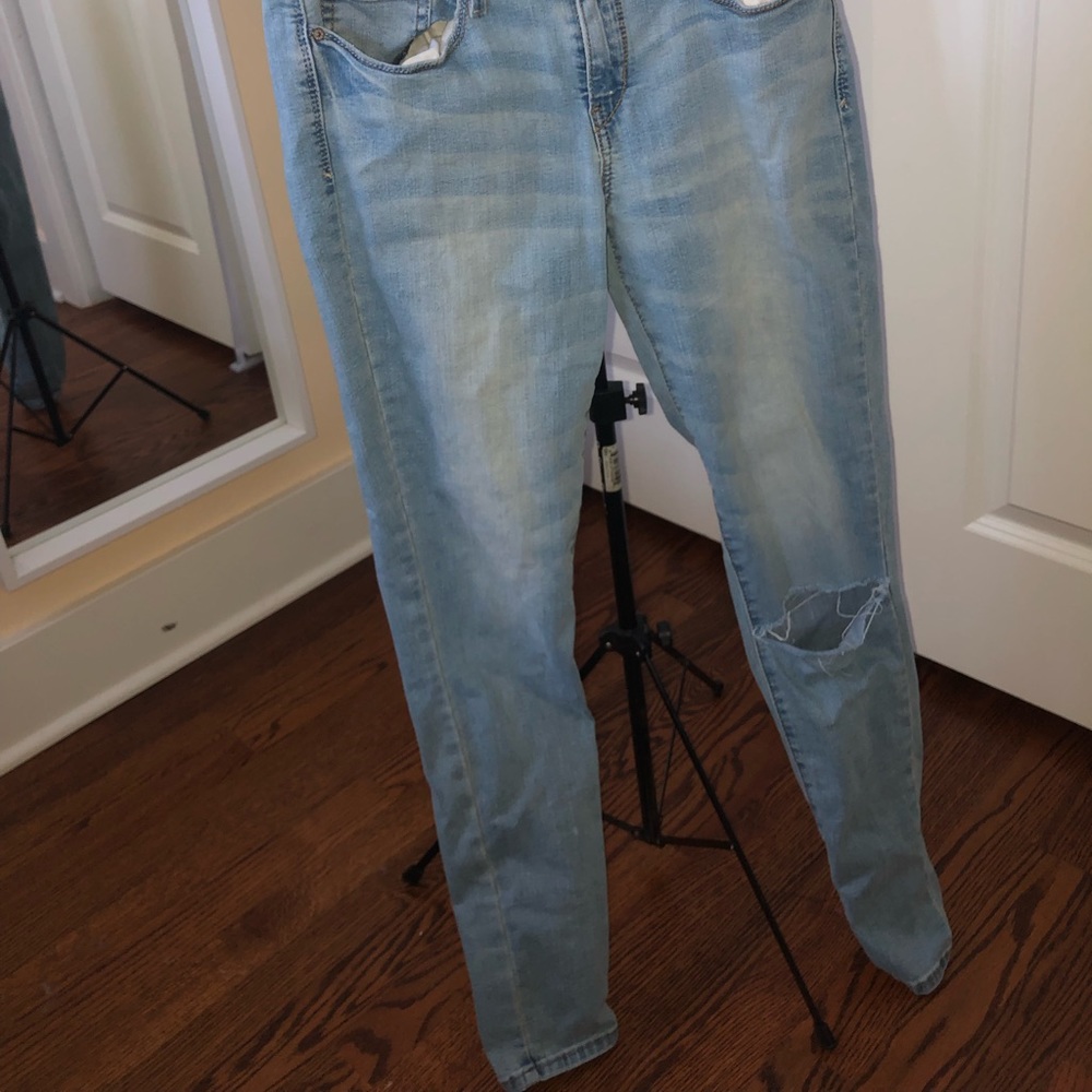 light wash jeans